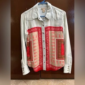 Lucky brand snap down front and cuffs. Chambray shirt